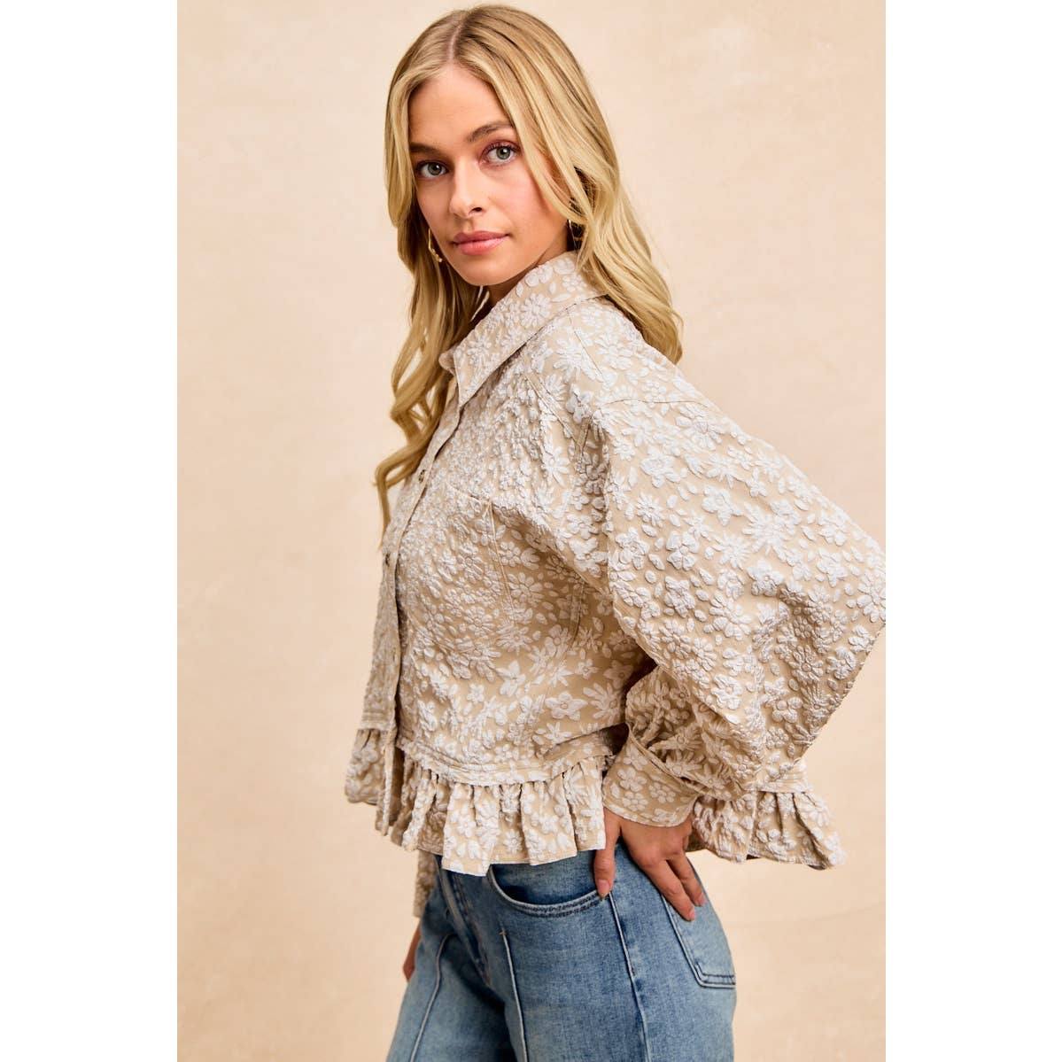 TEXTURED FLORAL PATTERN RUFFLED HEM TOP