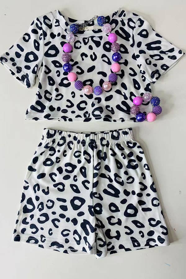 Girls white leopard printed top & shorts sets