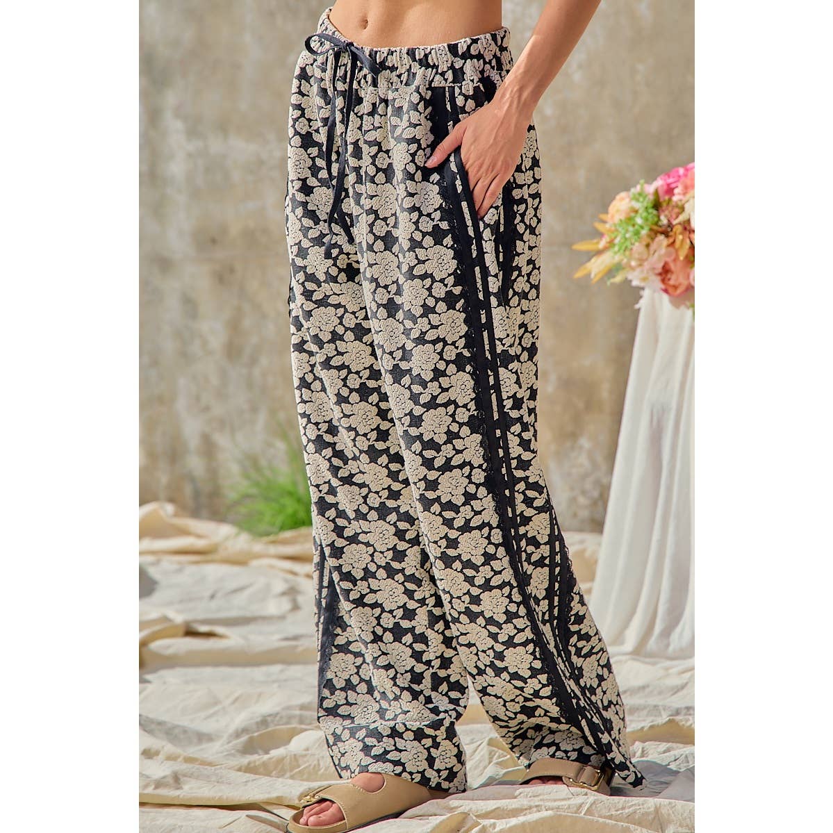 Floral Jacquard Side Trim Wide Pants